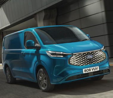 Ford Enrichit Sa Gamme d’Utilitaires Électriques avec le E-Transit Custom